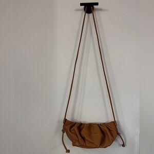 NWOT MNG CROSS BODY BOTTEGA BAG